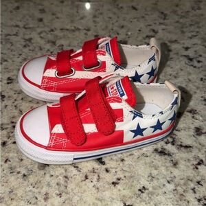Converse Chuck Taylor All-Star toddler size 8 stars and stripes